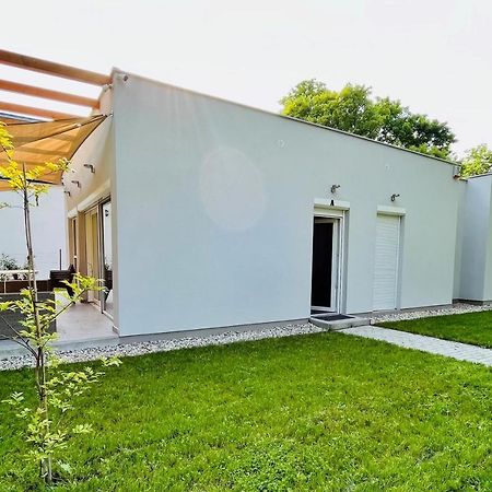 Aranygesztenye Apartmanház Balatonudvari Exterior foto